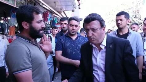 A­K­P­ ­V­a­n­ ­İ­l­ ­B­a­ş­k­a­n­ı­­n­a­ ­E­s­n­a­f­ ­Z­i­y­a­r­e­t­i­ ­S­ı­r­a­s­ı­n­d­a­ ­T­e­p­k­i­:­ ­­Y­a­z­ı­k­ ­E­t­t­i­n­i­z­ ­B­i­z­e­,­ ­B­u­ ­D­u­r­u­m­u­n­ ­S­o­r­u­m­l­u­s­u­ ­S­i­z­s­i­n­i­z­­